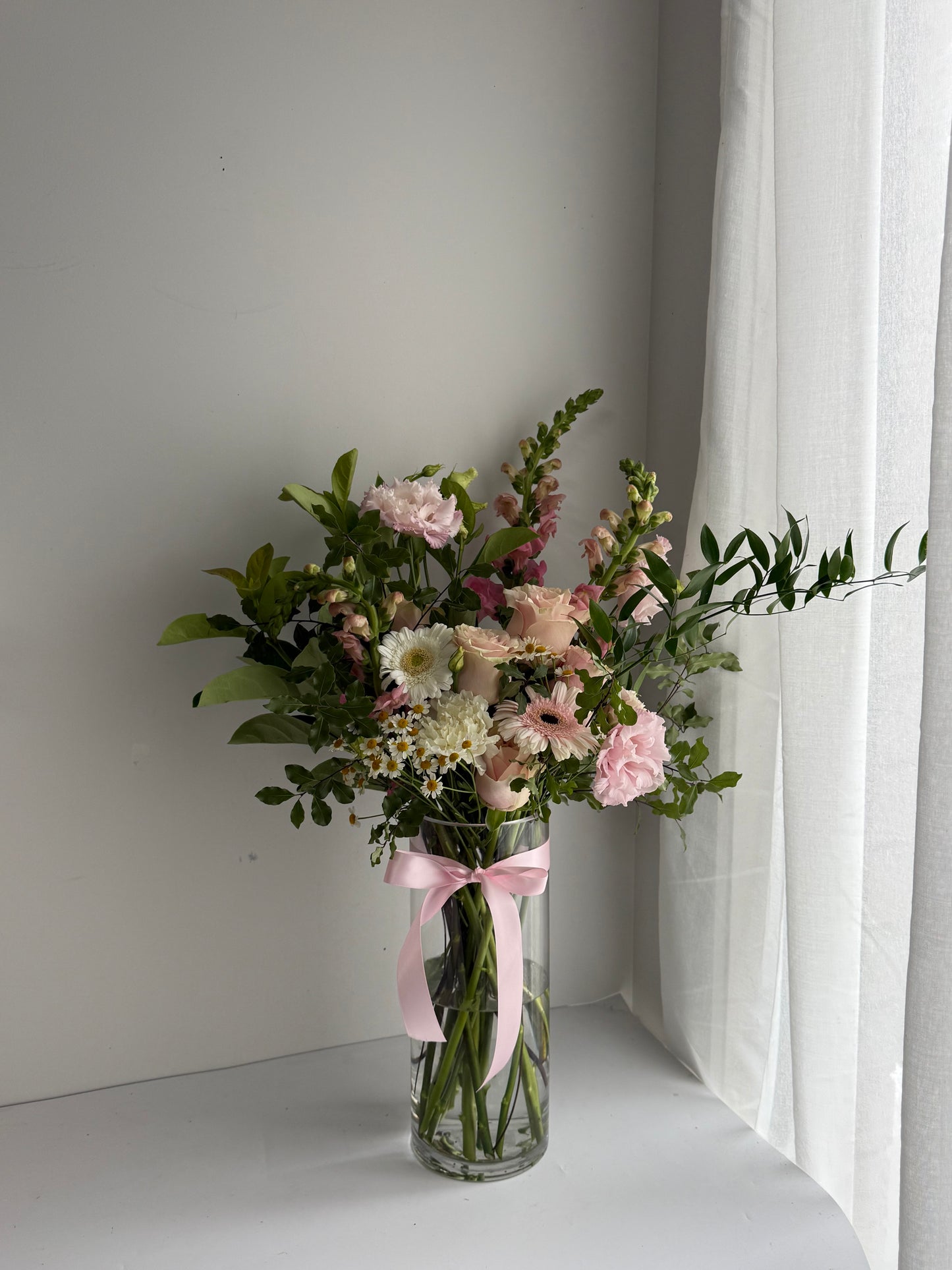 Sanzi’s Choice Fresh Flower Vase