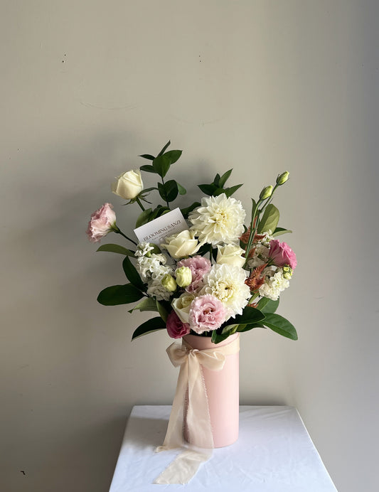 Sanzi’s Choice Fresh Flower Vase