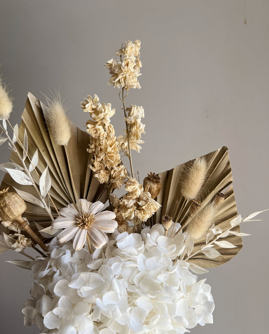 Neutral Dried Arrangement