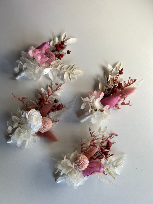 The Romantic Buttonhole - Blooming Sanzi
