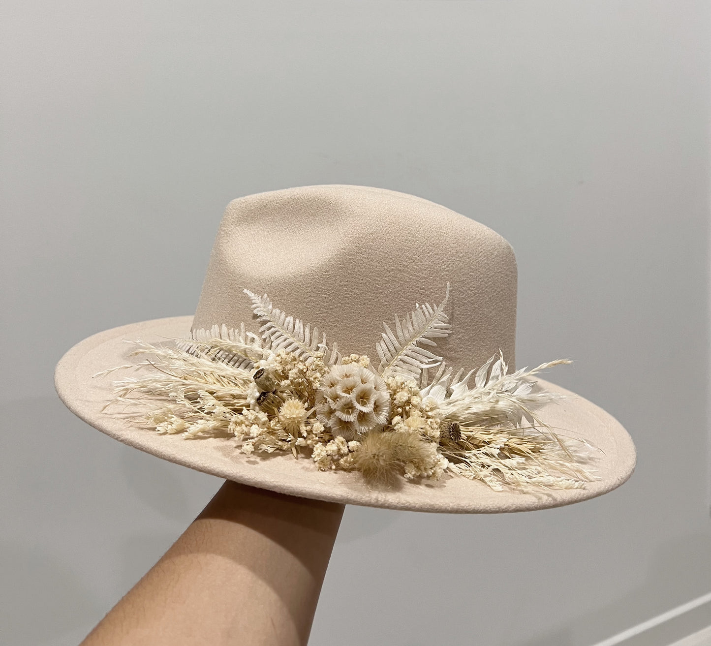 Dried Floral Hat - Beige Neutrals - Blooming Sanzi