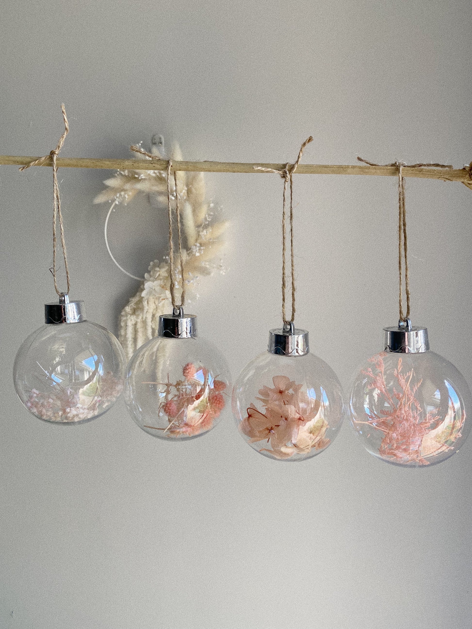 Dried Flower Baubles - 8cm - Blooming Sanzi